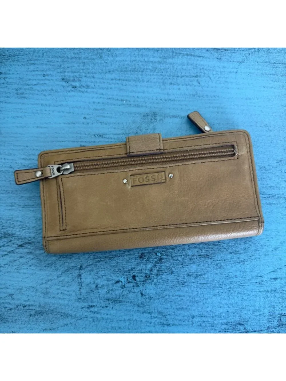 Fossil Tan Leather Wallet With Colorful Embroidered Accents & Bird Design